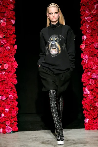 Look 21